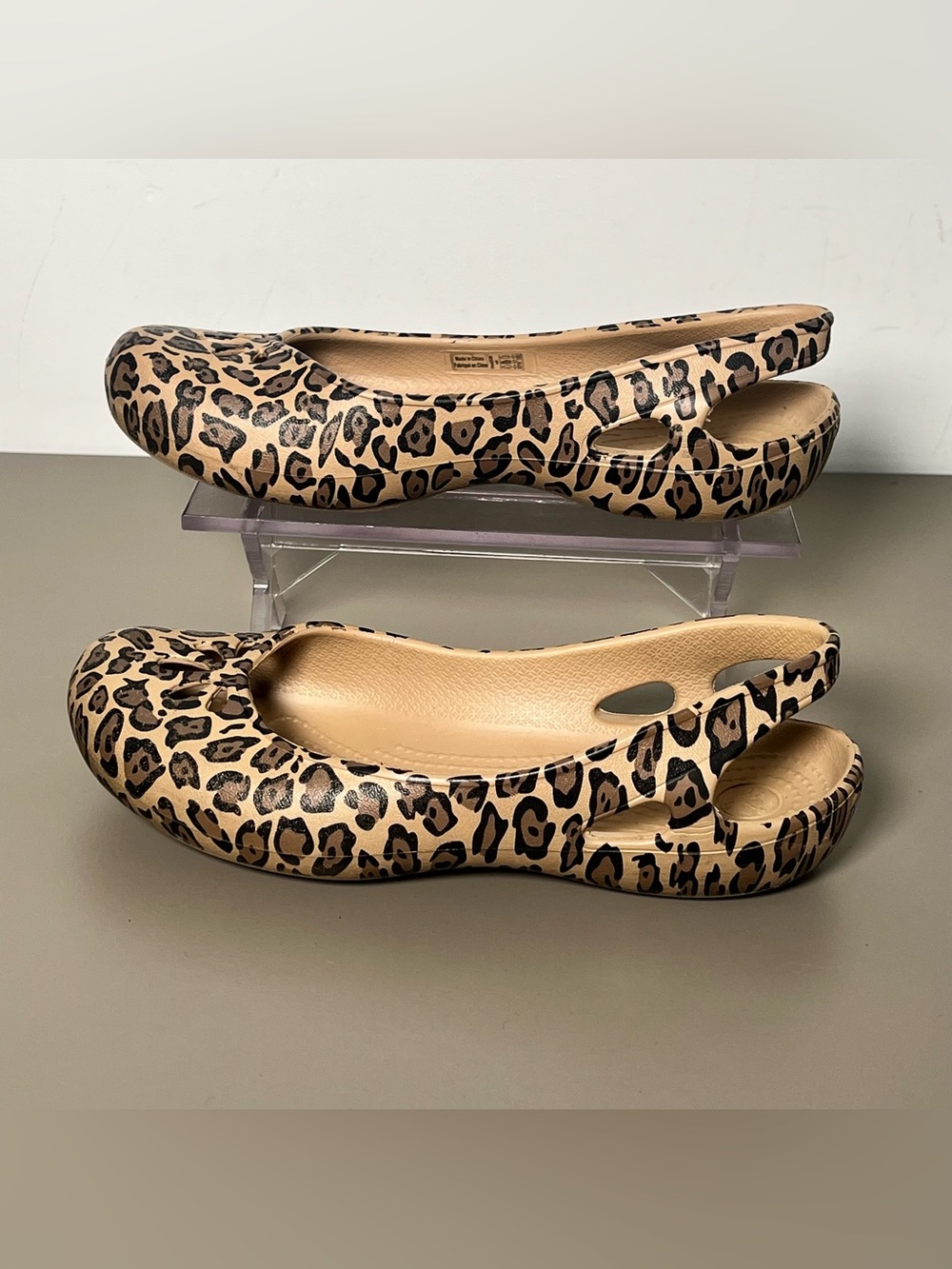 Crocs Kadee Ballet Flats Women’s Leopard Cheetah Animal Print Slip On Size 6
